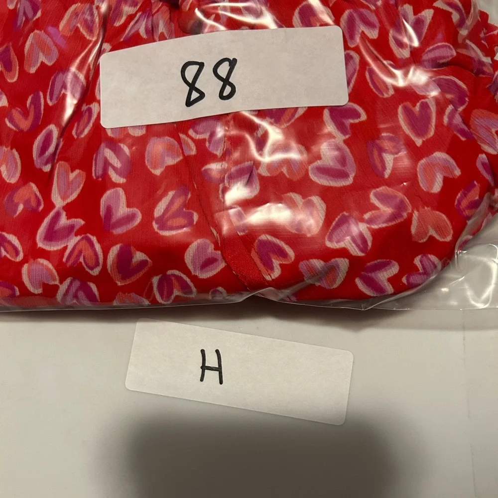 J. CREW NWT Smocked Keyhole Top size M red with hearts - Picture 8 of 8